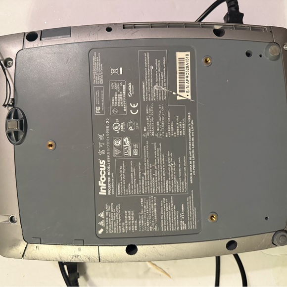 InFocus Gray Projector - Picture 2 of 10